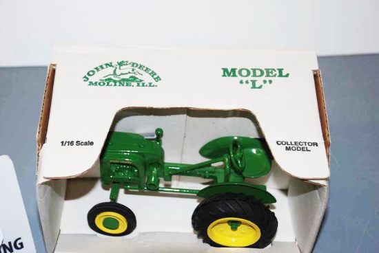 John Deere Model "L" Tractor Collector Model