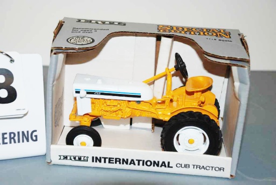 International Cub Tractor - Special Edition - Ertl