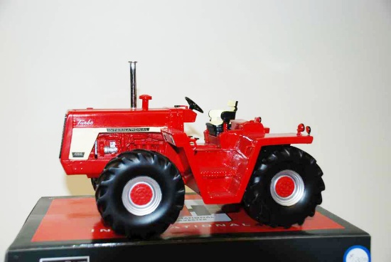 International 4166 Tractor - SpecCast
