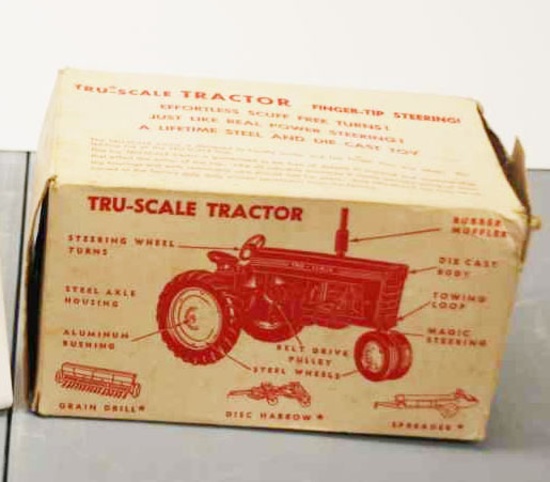 Tru-Scale Toy Tractor - T-401