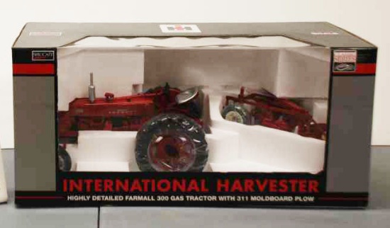 IH Farmall 300 Gas Tractor w/311 Moldboard Plow - SpecCast Collectibles - Classic Series
