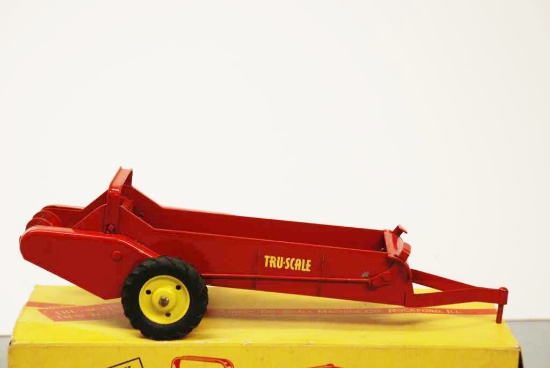 Carter Tru-Scale Model Tractor Spreader S-403