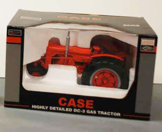 Case Highly Detailed DC-3 Gas Tractor - SpecCast Collectibles - Classic Series