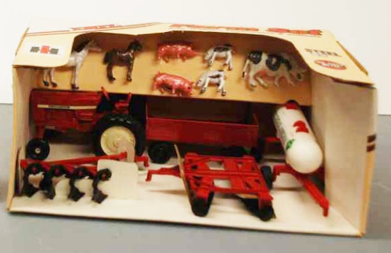 IH Farm Set with Tractor, Implements & Animals - Ertl