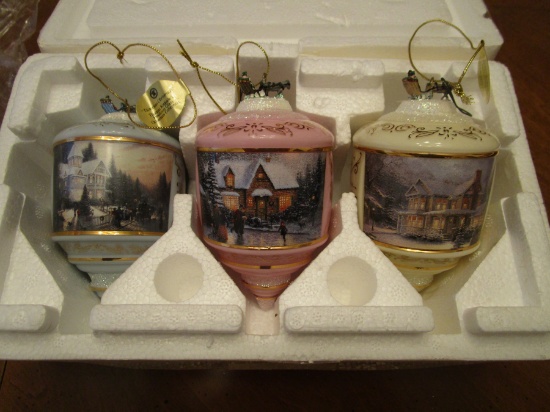 Thomas Kinkade Heirloom Glass Ornament Collection