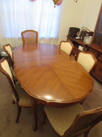 Dining Table with 6 Chairs and 1 leaf