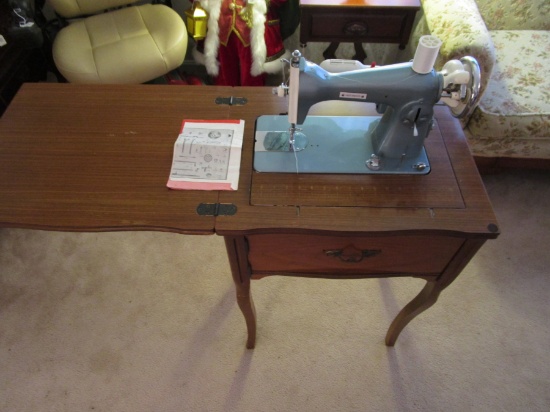 Underwood Deluxe Sewing Machine