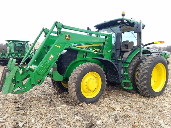 2011 John Deere 7200R MFWD Tractor w/ John Deere H480 Self Leveling Loader