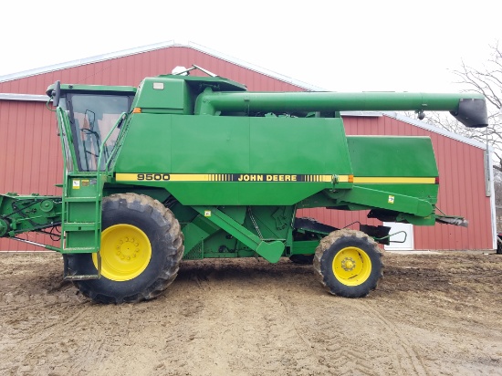 1991 John Deere 9500 Combine