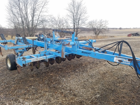 DMI Colter Champ, 9 Shank, 13’ Chisel Plow