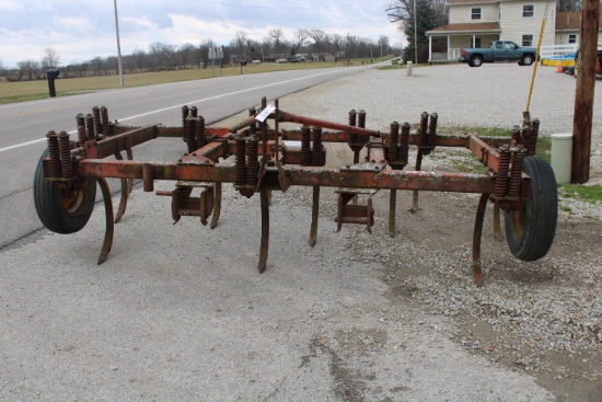 MF 3PT Chisel Plow 14 Shank