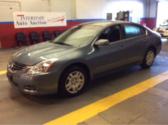 2011 Nissan Altima LOW MILES!!