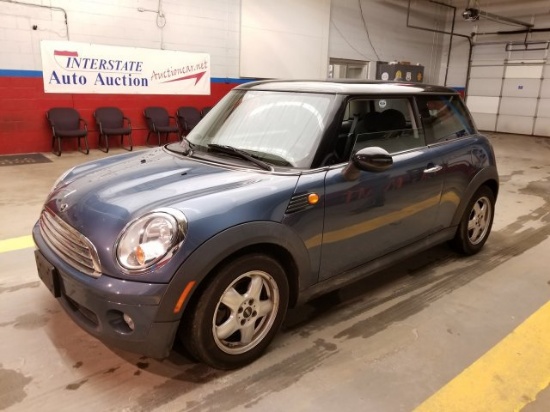 2010 MINI Cooper Hardtop LOW MILES!!