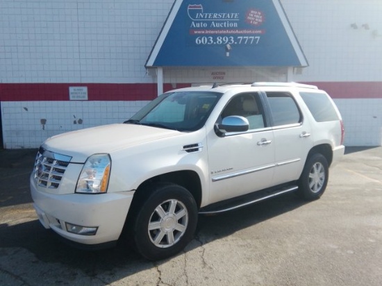 2007 Cadillac Escalade AWD 3rd Row Seating!