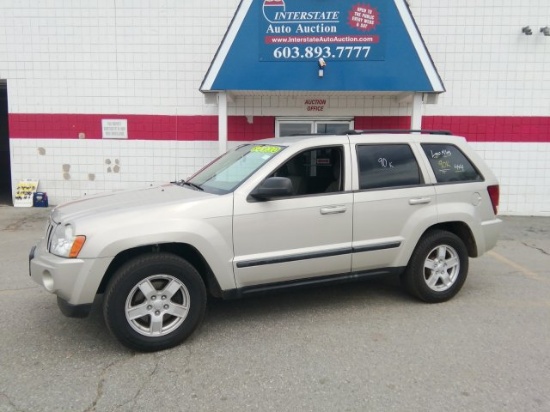 2007 Jeep Grand Cherokee 4x4 ONLY 90K MILES!!