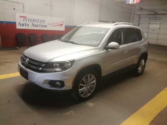 2012 Volkswagen Tiguan AWD & AWESOME!!