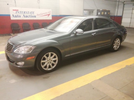 2008 Mercedes-Benz S-Class AWD LOW MILES & LOADED!!