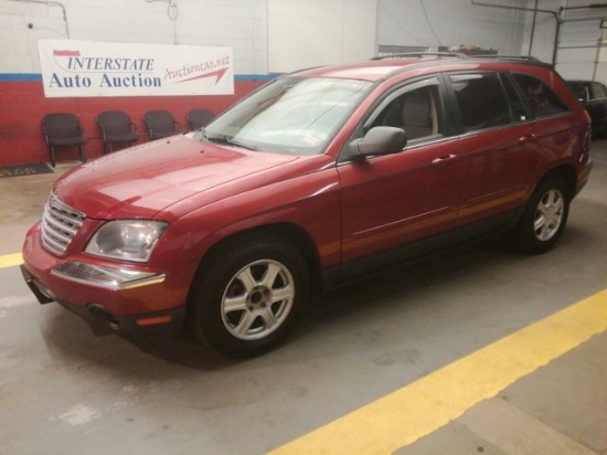 2006 Chrysler Pacifica AWD LOW MILES!!