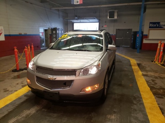 2009 Chevrolet Traverse AWD  NICE