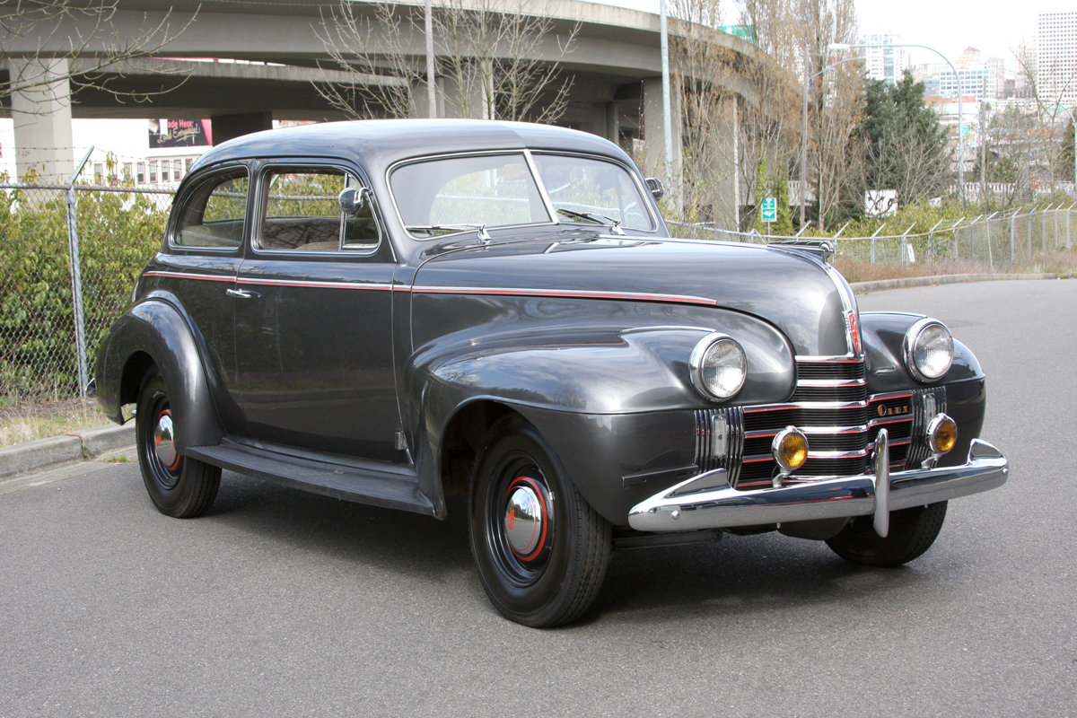 1940 Oldsmobile 60 Series Special 2 Dr. Sedan (F | Proxibid