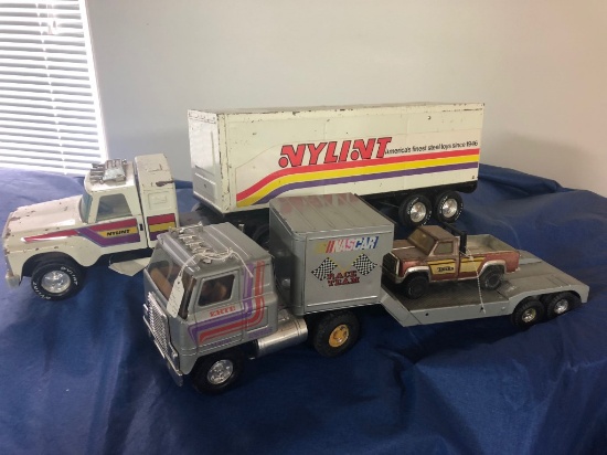 Assorted Models: Metal Semi Trucks, Light Up Texico Station, Others NO RESERVE