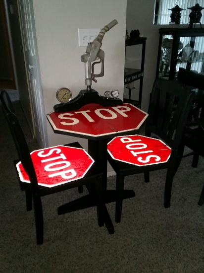 Stop Sign Table W/ Chairs & Gas Nozzle Display NO RESERVE