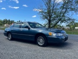 Lot 438- 2001 Lincoln Towncar