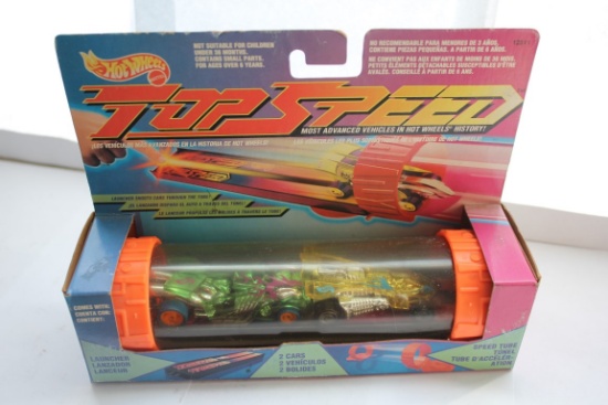 Lot 410- HOT WHEELS TOP SPEED LAUNCHER WITH 2 CARS