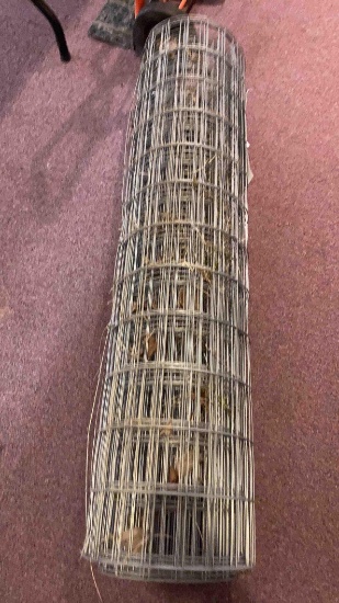 red brand wire fence approximately 4' tall