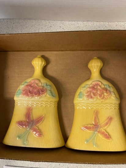 pair HULL Sunglow whisk broom wall pockets