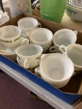 Partial lots of Pyrex in Corning ware dishes