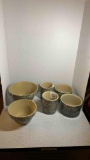 4 Robinson Ransbottom jars and 2 mixing bowls