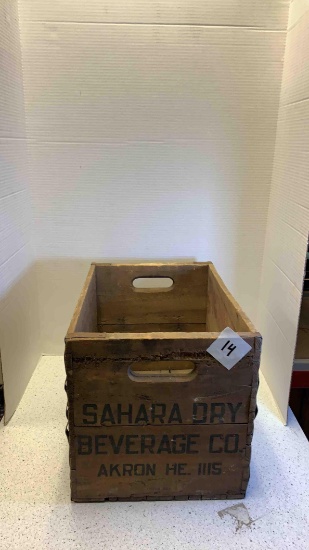 Old Sahara Dry wooden beverage crate, Akron Ohio