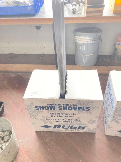 brand new snow shovels 6 total
