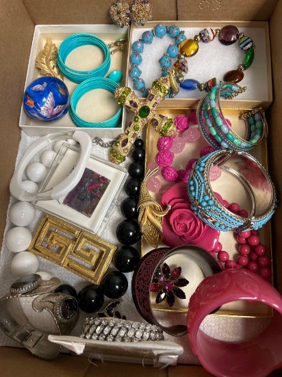 Women's Jewelry