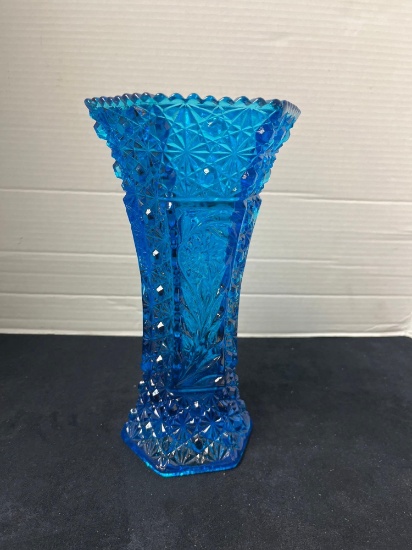 LE Smith Daisy Button Colonial blue vase 10 inches tall