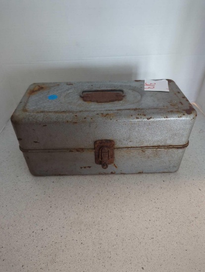 Vintage tackle box, with some lures