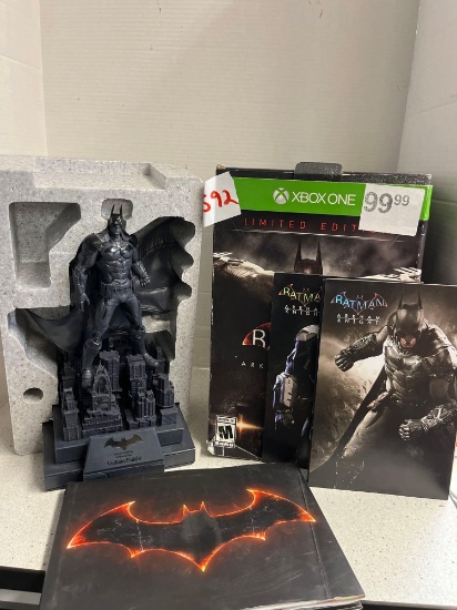 Xbox One Limited Edition Batman Arkham Knightand Collectors Edtion