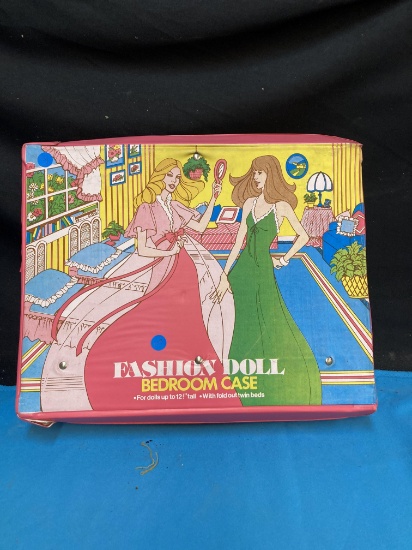 Fashion doll bedroom case full of dolls and clothing