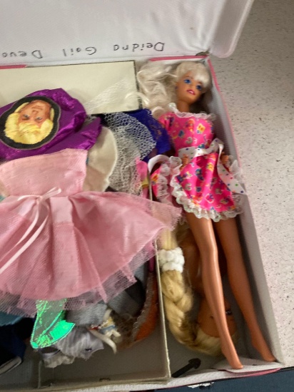 Barbie fashion doll case with dolls and close