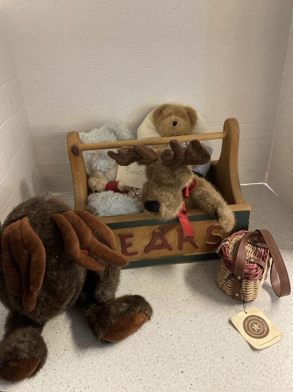 Boyds bears baskets wall hangings purse pillows mouse