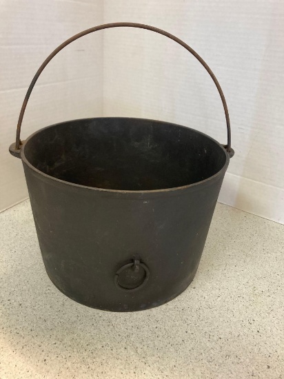Antique Wagner Ware cast iron bucket