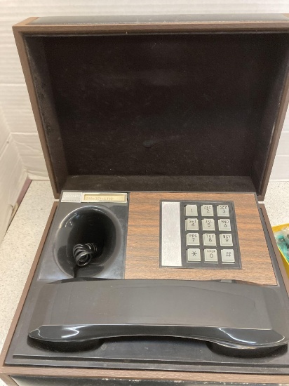 Deco-Tel executive phone inbox universal six transistor radio