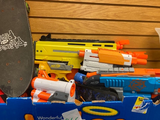 large lot of nerf guns variety of sazes