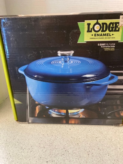 large enamel 6 quart Dutch oven