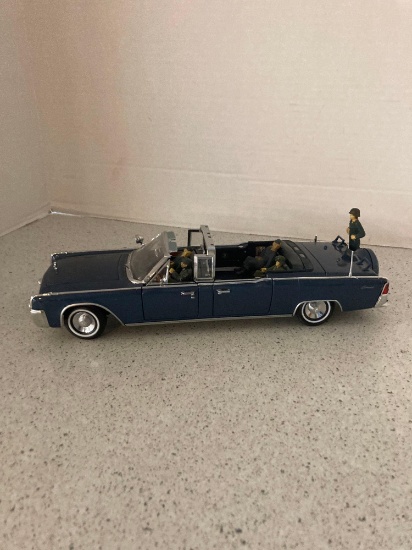 Road signature presidential series 1961 Lincoln x 100 Kennedy car