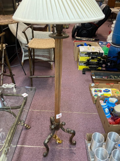 Contemporary iron floor lamp