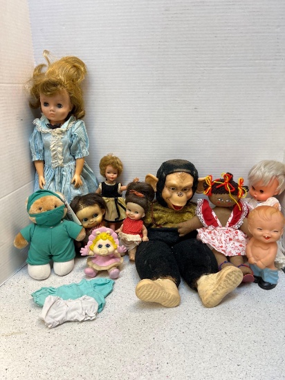 10 vintage dolls