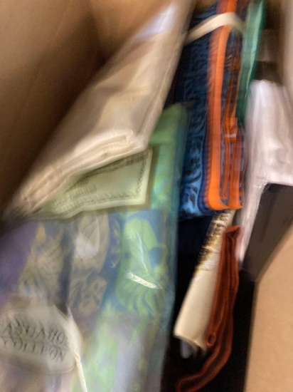 table cloths and napkins and more