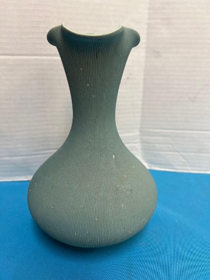 Vintage Redwing vase